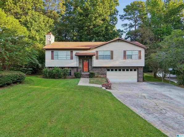 1212 Sweetwater Cir, Birmingham, AL 35235
