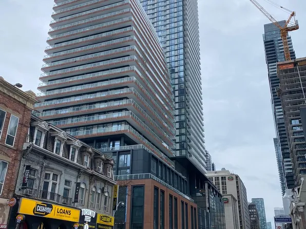 501 Yonge St, Toronto, ON