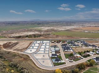 21313 Beechcraft Cir, Greenleaf, ID 83626