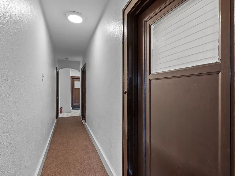 702 De Mun Ave #F — Photo 12