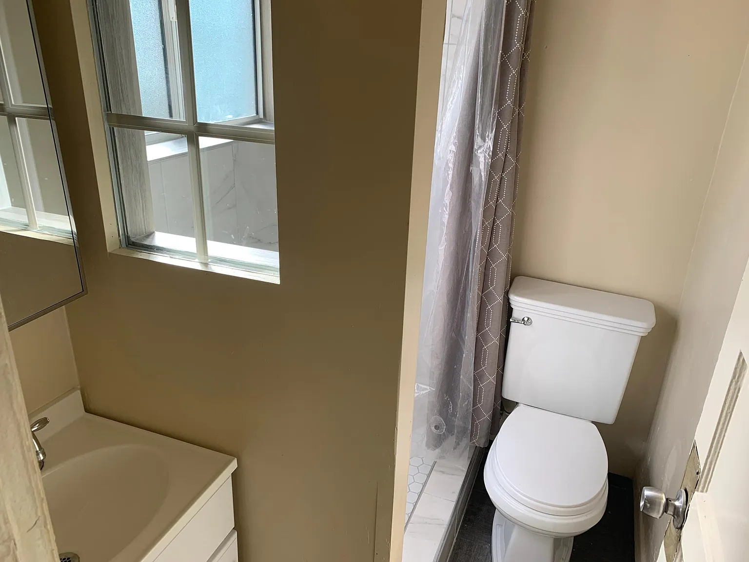 1 bed, 650 sqft, $2,000 — Photo 4