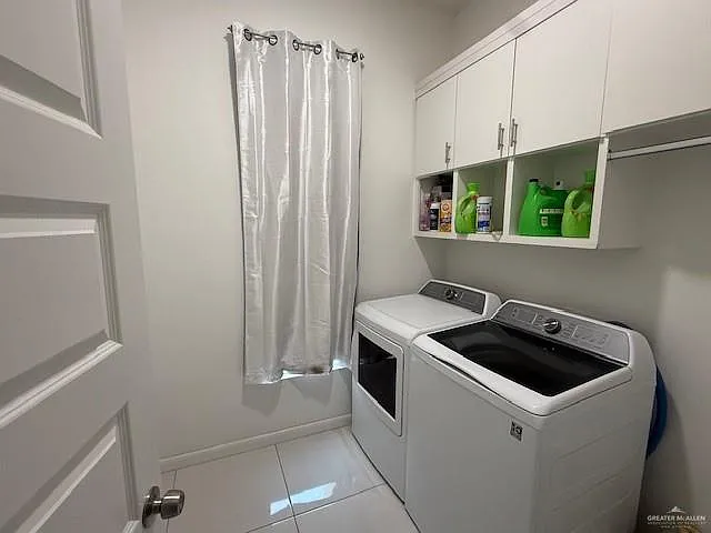 3 bed, 2.0 bath, 1592 sqft, $2,200 — Photo 3