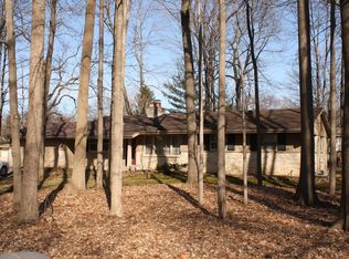 2110 Glen Cove Ln, Brookfield, WI 53005