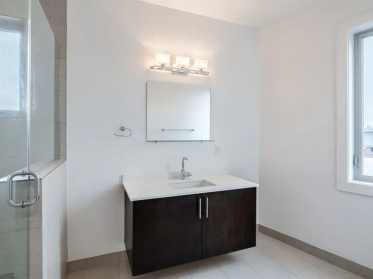 826 N 3rd St #6 — Photo 4