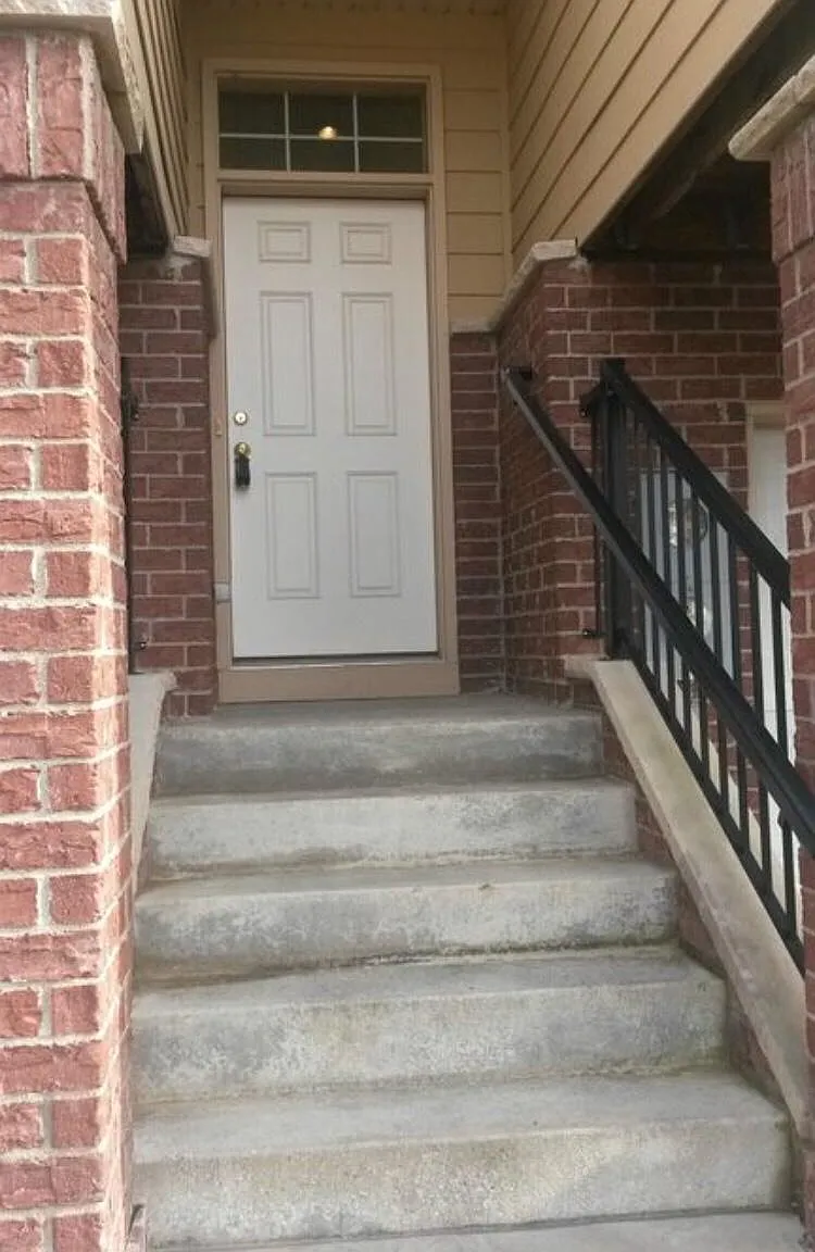 2 bed, 1700 sqft, $2,350 — Photo 3