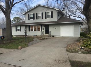 8315 Manning Ave, Raytown, MO 64138