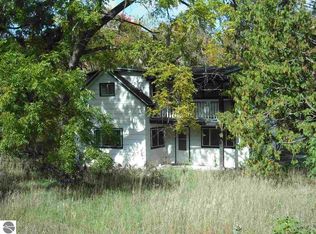 7360 S Lakeview Rd, Traverse City, MI 49684