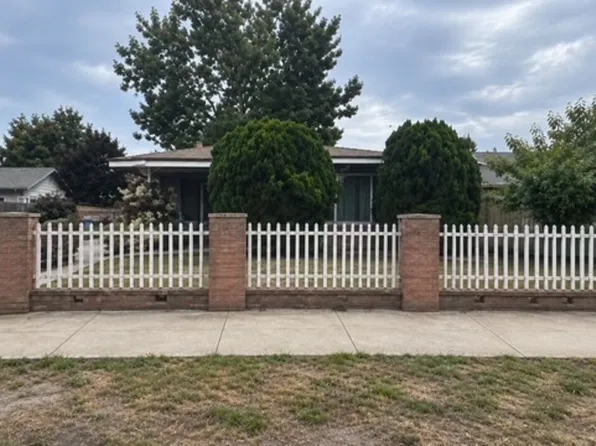 834 E 104th St, Los Angeles, CA 90002