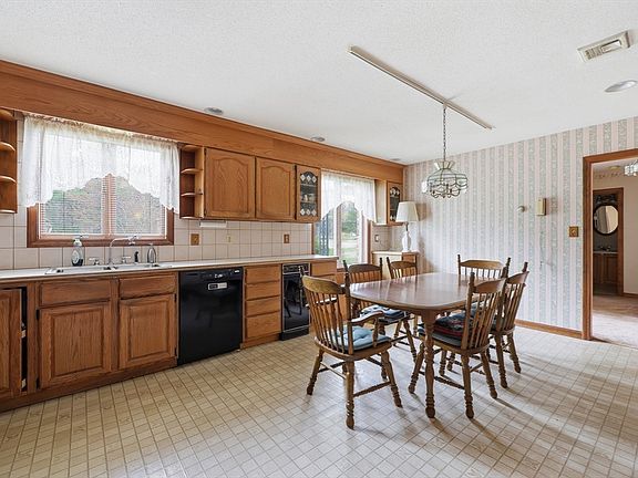5th image of 53 Hampden Rd