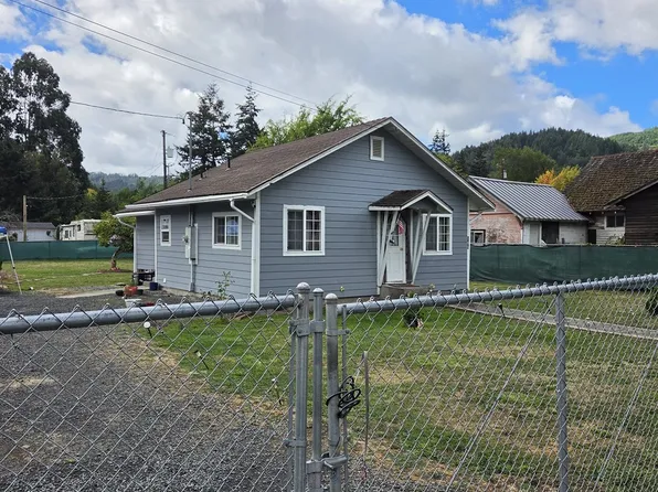 160 E Date St, Powers, OR 97466