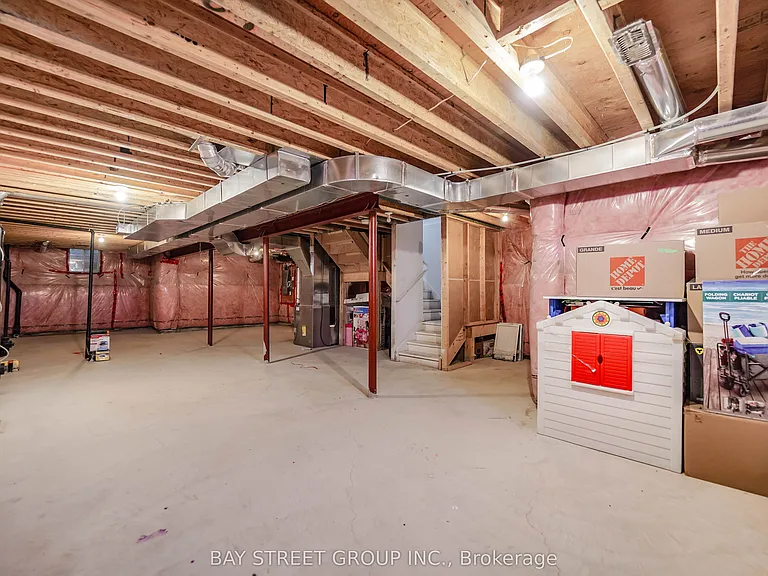 7 Gordon Landon Dr — Photo 43