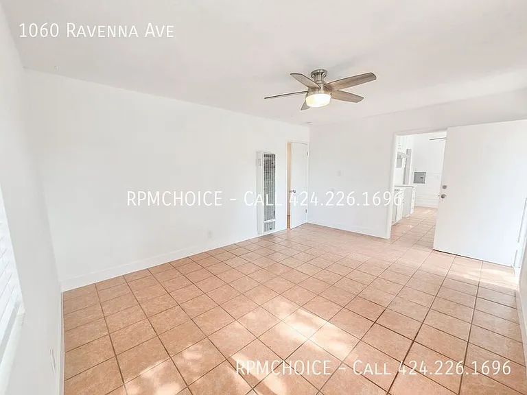 1060 Ravenna Ave — Photo 3