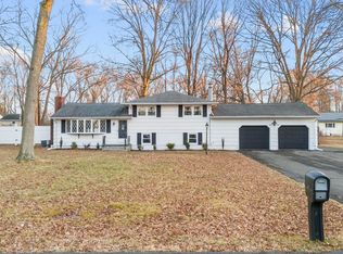 101 Ranchwood Dr, West Haven, CT 06516