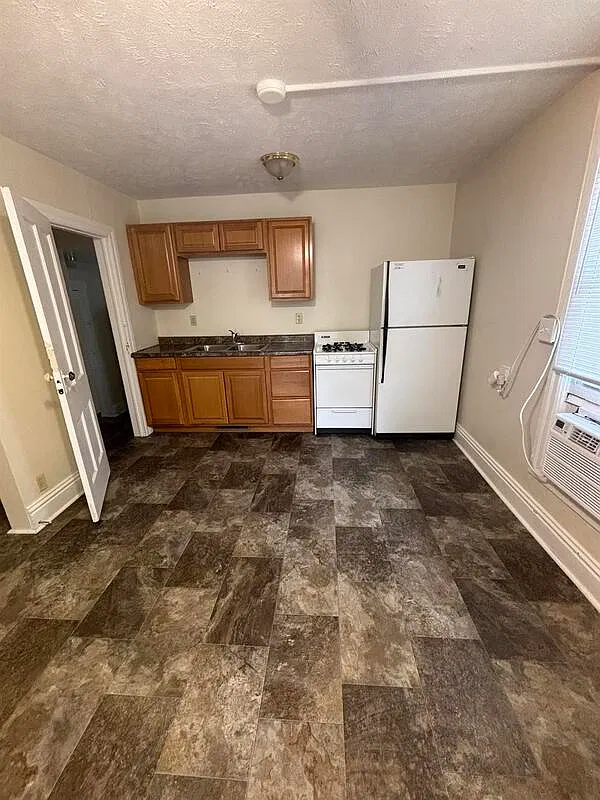 1 bed, 1.0 bath, 448 sqft, $699 — Photo 4