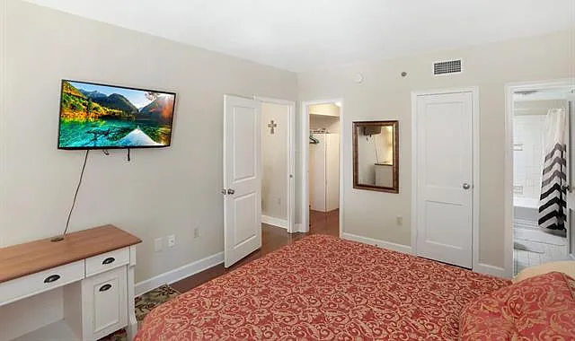 1205 Saint Charles Ave #313 — Photo 12