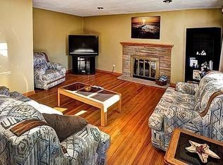 16740 W Melvina St, Brookfield, WI 53005