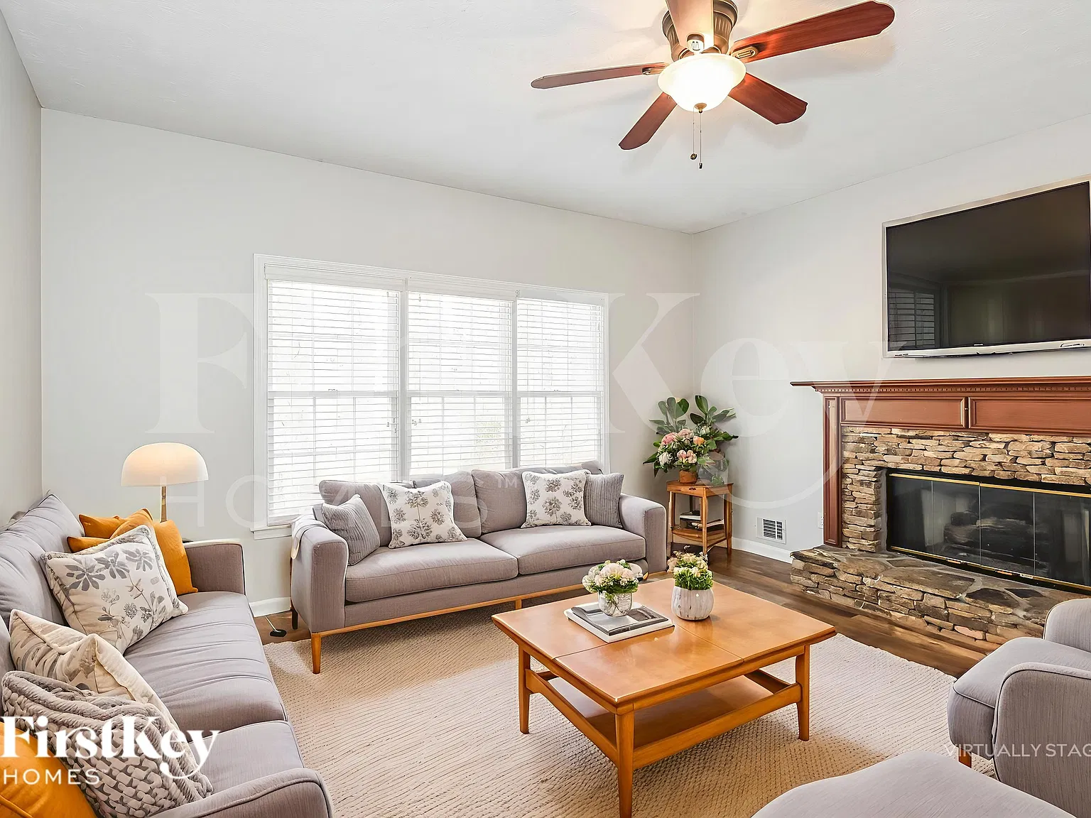 3 bed, 3.0 bath, 2592 sqft, $2,850 — Photo 3