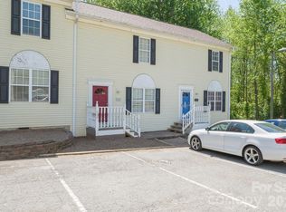 1057 19th St NE, Hickory, NC 28601