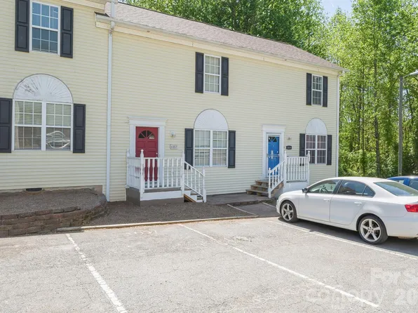 1057 19th St NE, Hickory, NC 28601