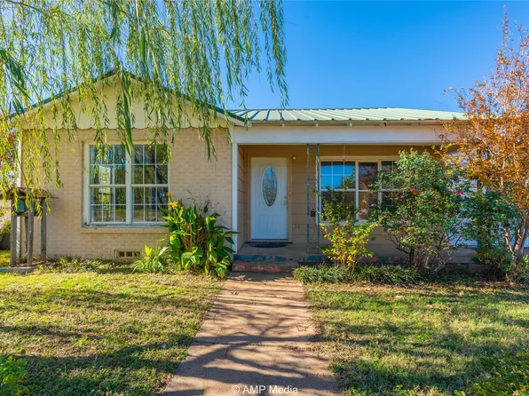 1506 Conrad Hilton Blvd, Cisco, TX 76437