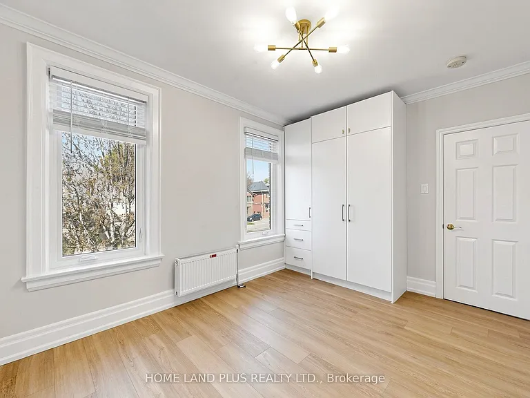 919 Avenue Rd #3 — Photo 18
