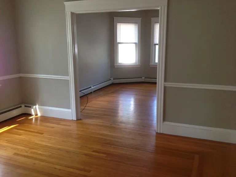 115 4th St #2 — Photo 3