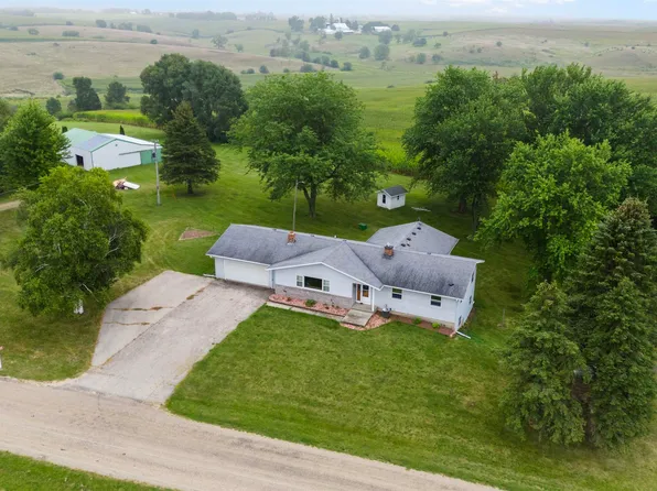 3991 E Brigham Rd, Blue Mounds, WI 53517