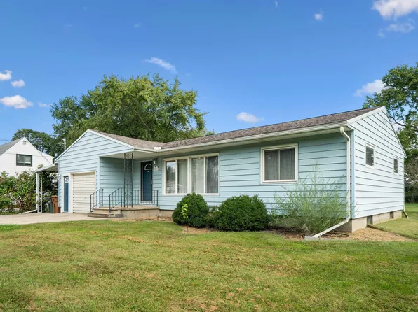 124 Ruby Dr, Waterloo, IA 50702