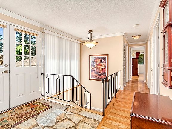 5th image of 16820 NE 11th Pl