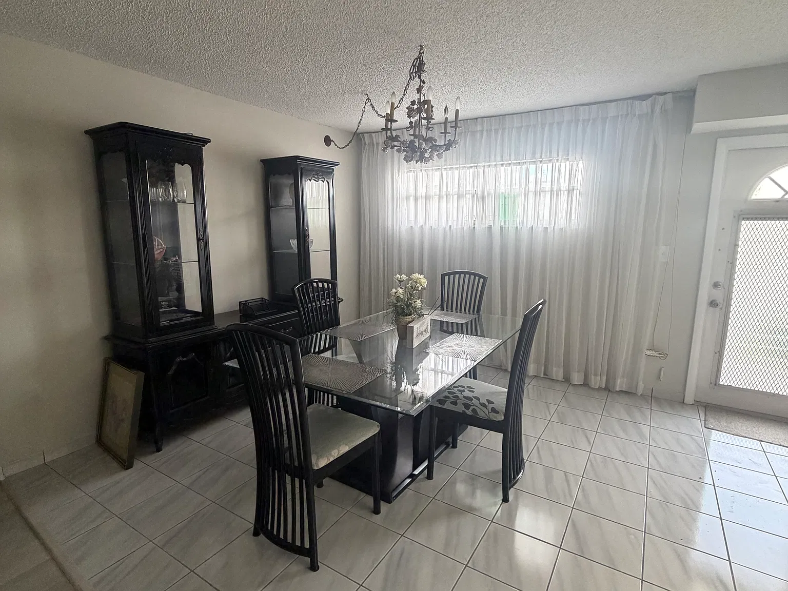8990 S Hollybrook Blvd — Photo 2