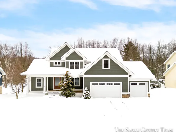 16252 W Willow Dr, Spring Lake, MI 49456