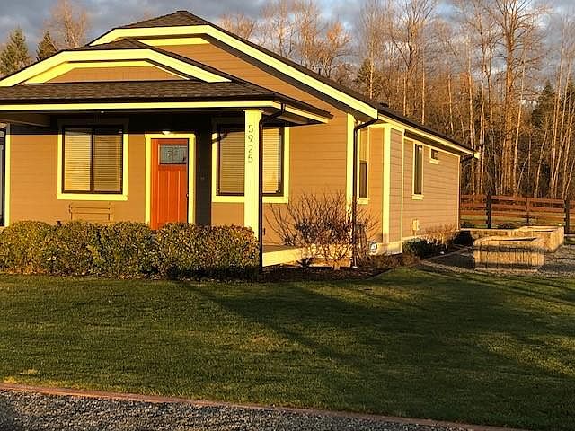 1st image of 5925 332nd St E