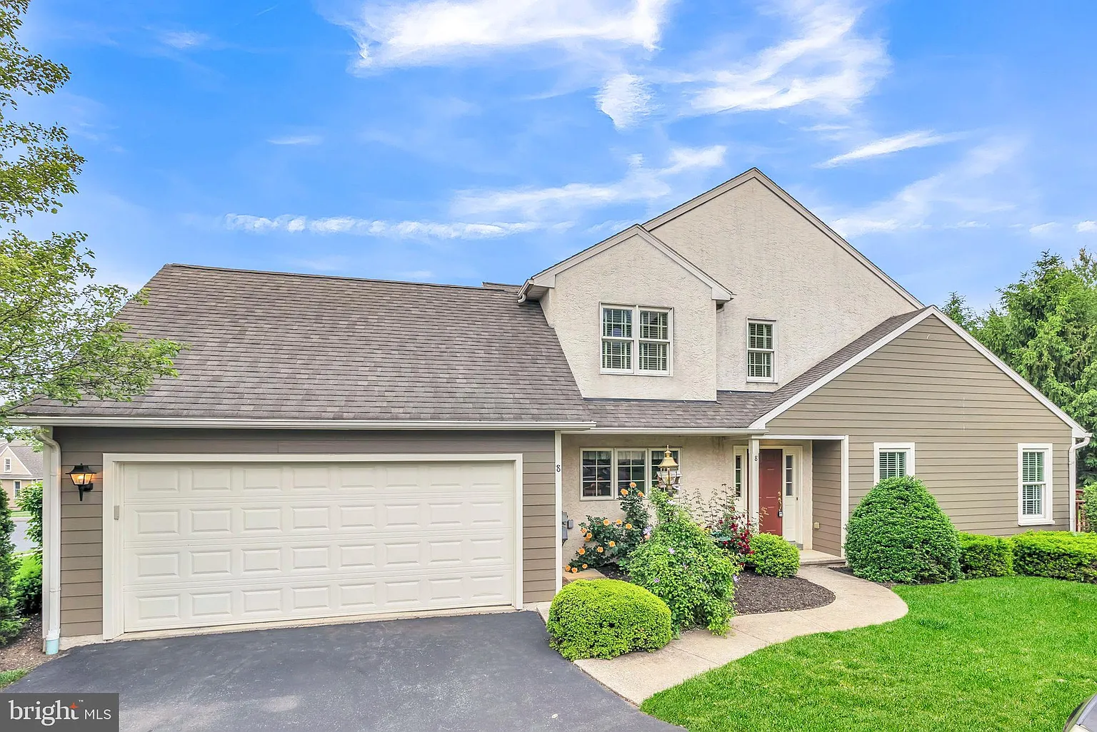 8 Parkside Dr photo 1