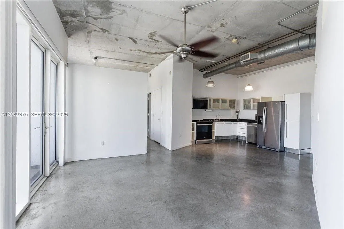 Neo Condo — Photo 3