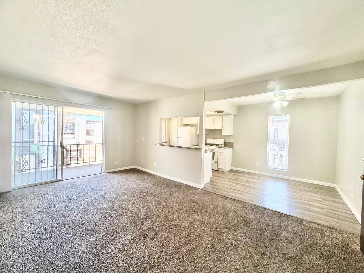 3 bed, 2.0 bath, 1125 sqft, $1,696 — Photo 4