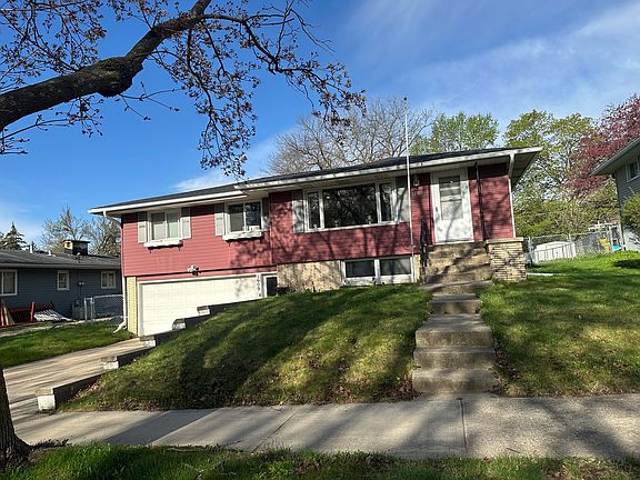 2nd image of 1609 4th Ave NE #1