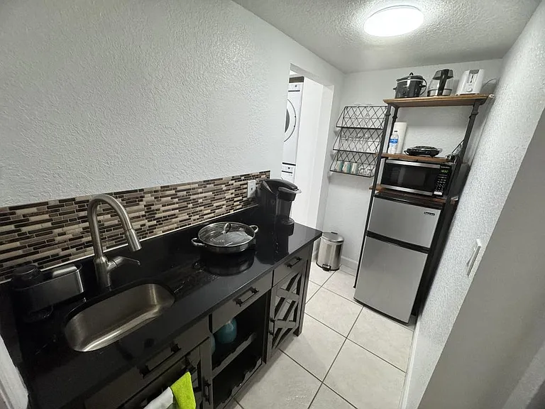 4308 W North A St — Photo 11