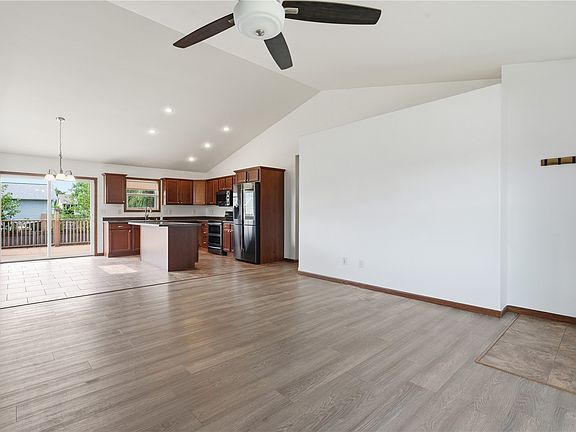 4th image of 6383 Cope Dr