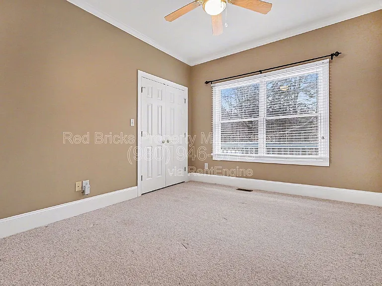 1760 Jacobs Way — Photo 15