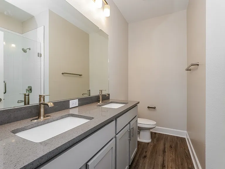 Chatham 4x3.5 - Master Suite Bathroom