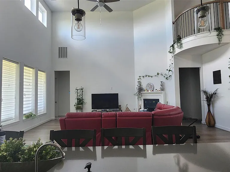 21627 Cabramatta Field Dr — Photo 5