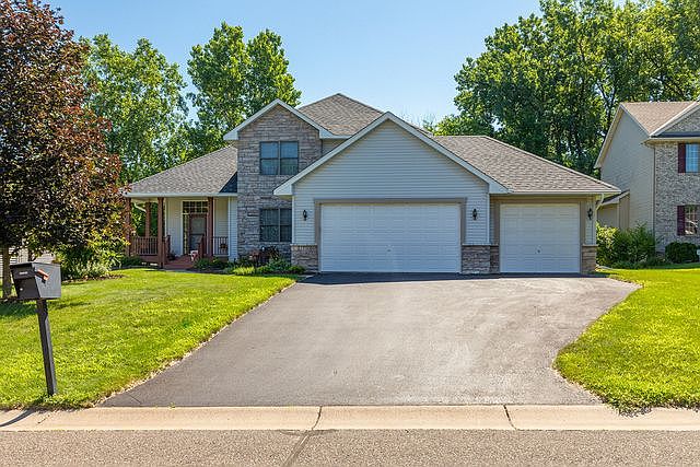1st image of 2590 Knollwood Ct N
