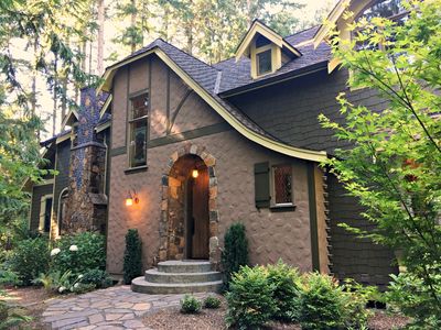4043 Bluff St NE, Bainbridge Island, WA, 98110