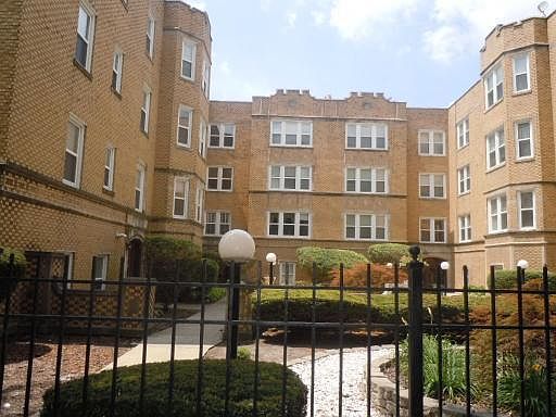 1st image of 6318 N Richmond St APT 3B