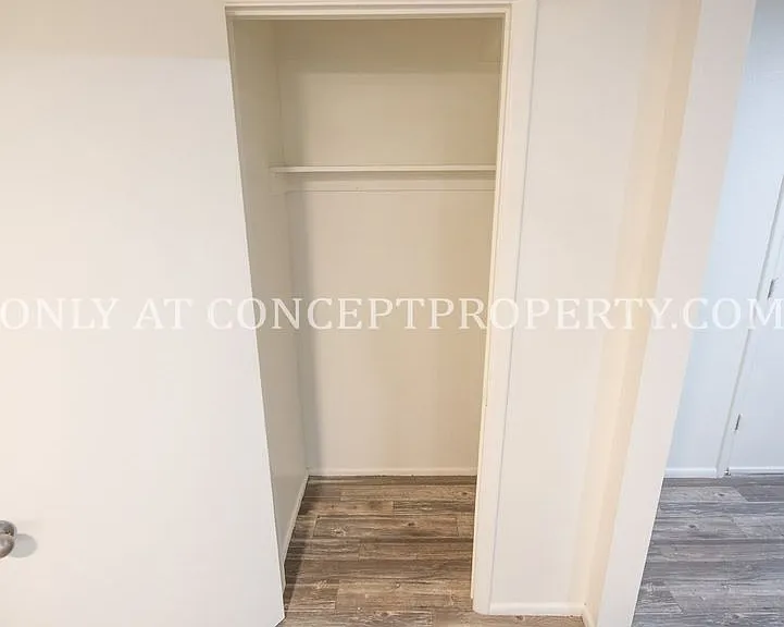 132 E 2nd Ave — Photo 73