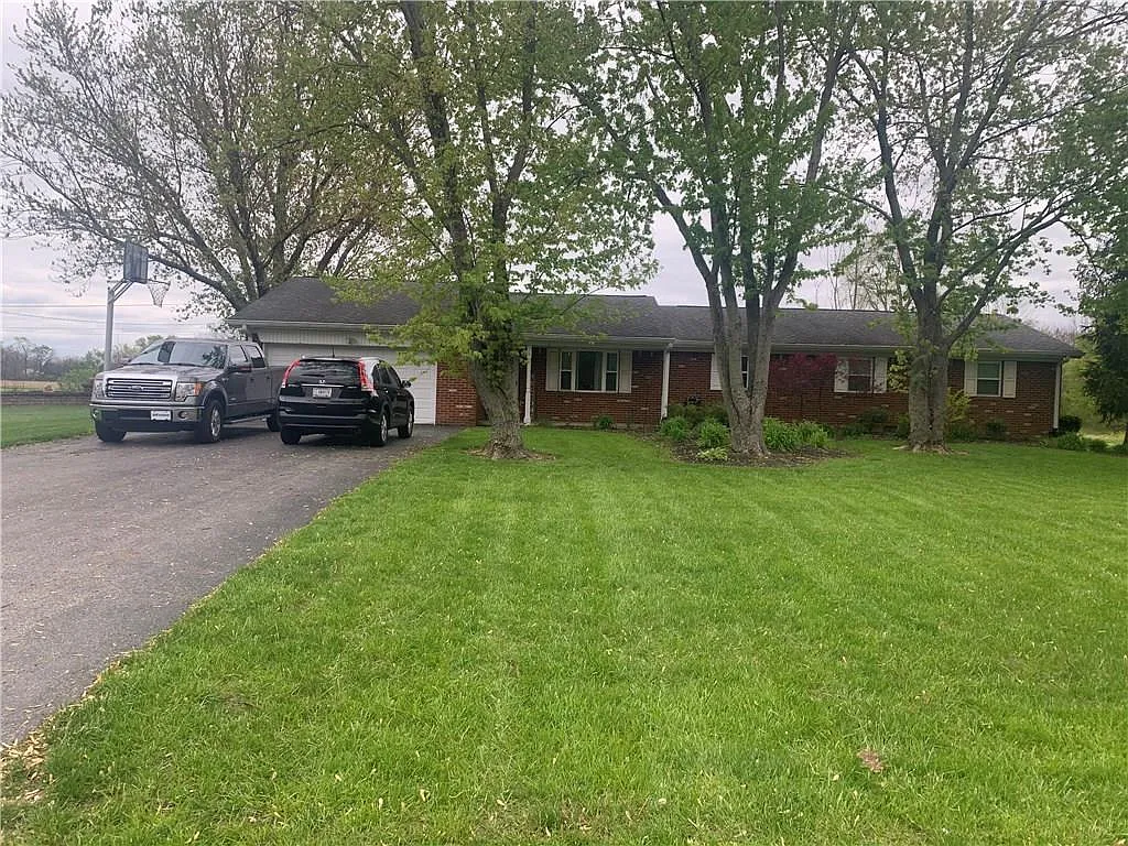1295 Ledgewood Ln photo 1