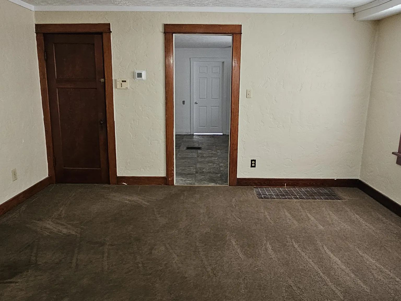 3 bed, 1102 sqft, $1,100 — Photo 3