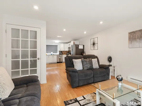 1235 East Street APT B, New Britain, CT 06053