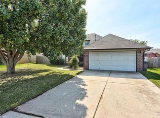10116 Primrose Ln, Oklahoma City, OK 73159
