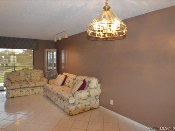 5th image of 10130 Sunrise Lakes Blvd APT 211